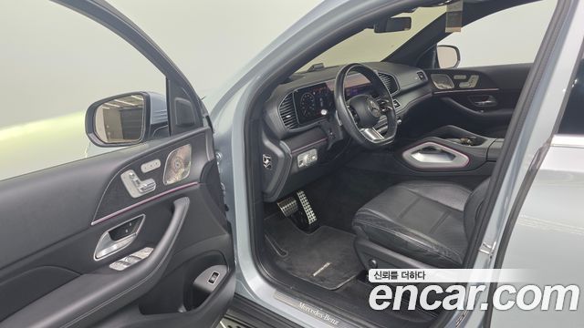 Mercedes-Benz GLE-Class 2023 — photo 13