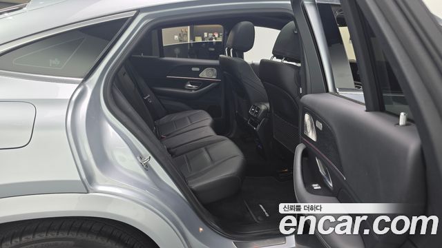 Mercedes-Benz GLE-Class 2023 — photo 17