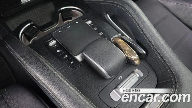 Mercedes-Benz GLE-Class 2023 — photo 21