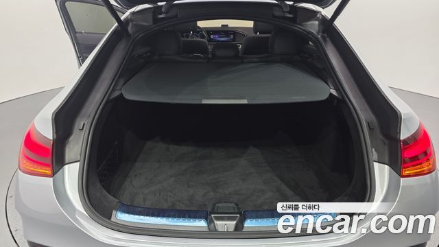 Mercedes-Benz GLE-Class 2023 — photo 24