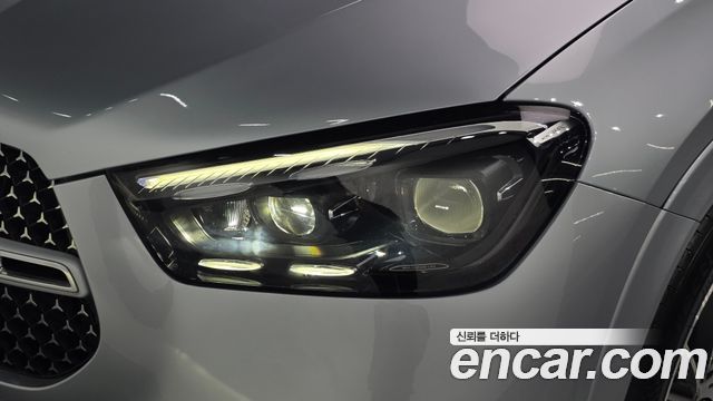 Mercedes-Benz GLE-Class 2023 — photo 8