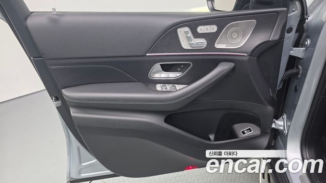 Mercedes-Benz GLE-Class 2023 — photo 14