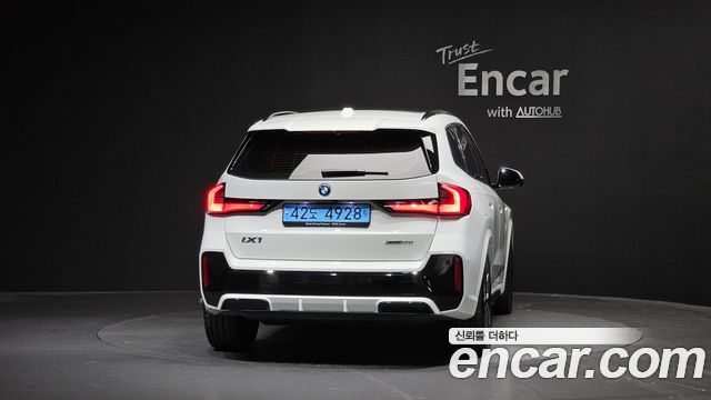 BMW iX1 2023 — photo 4