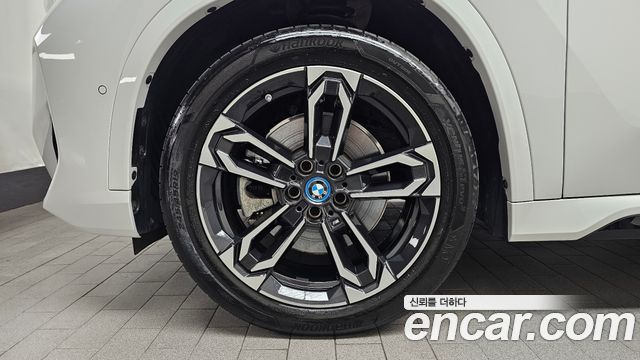 BMW iX1 2023 — photo 5