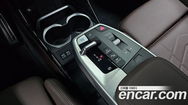 BMW iX1 2023 — photo 12