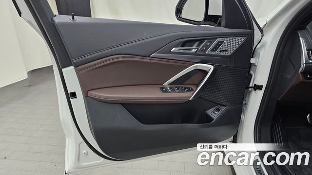 BMW iX1 2023 — photo 14