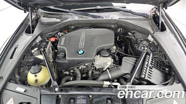 BMW 5-Series 2013 — photo 6