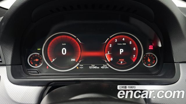 BMW 5-Series 2013 — photo 8