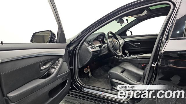 BMW 5-Series 2013 — photo 10