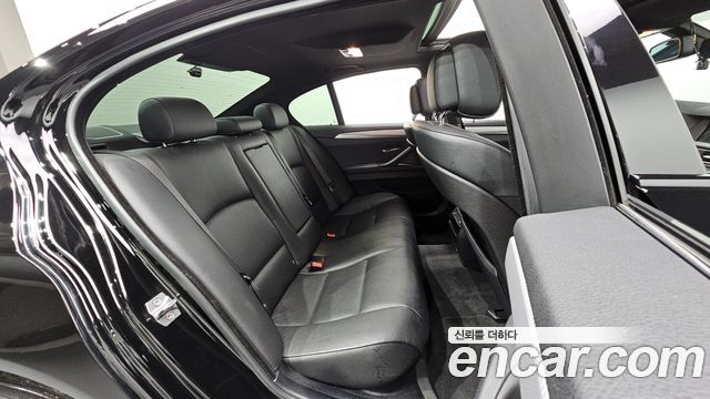 BMW 5-Series 2013 — photo 11