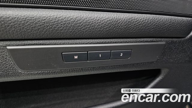 BMW 5-Series 2013 — photo 19