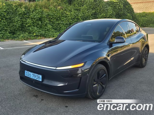 Tesla Model Y 2026 — photo 1