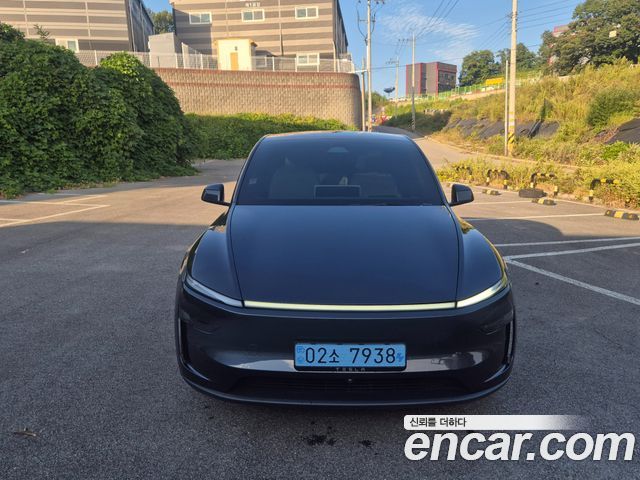 Tesla Model Y 2026 — photo 3