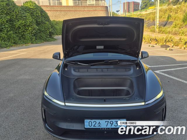Tesla Model Y 2026 — photo 6