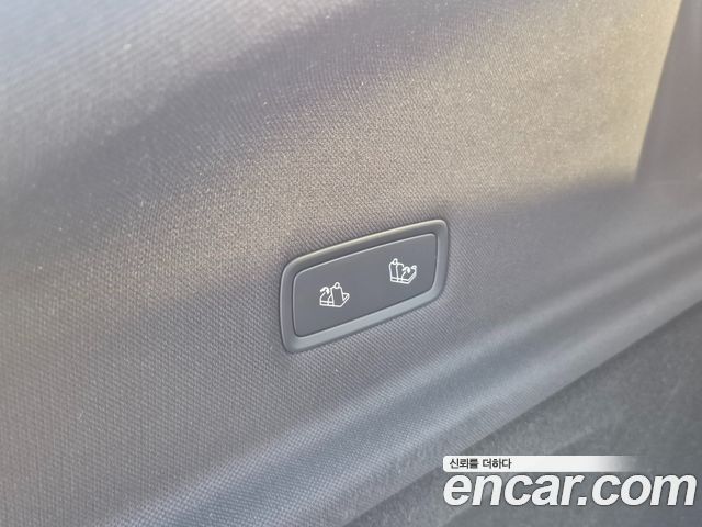Tesla Model Y 2026 — photo 12