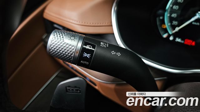 Genesis G80 2022 — photo 33