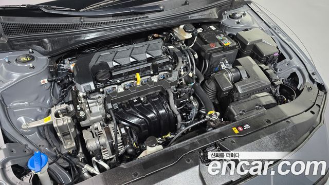 Hyundai AVANTE 2025 — photo 6