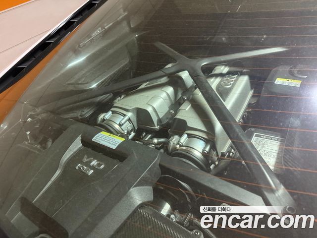 Audi R8 2021 — photo 6