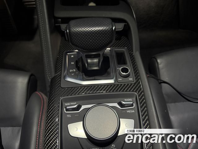 Audi R8 2021 — photo 9