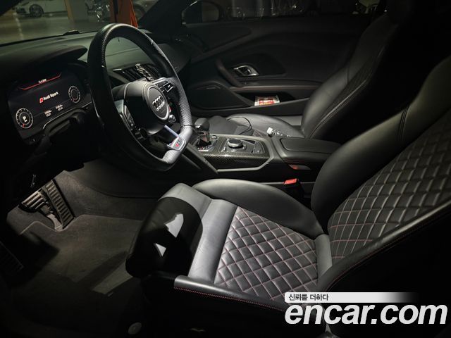 Audi R8 2021 — photo 10