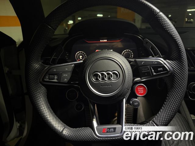 Audi R8 2021 — photo 17