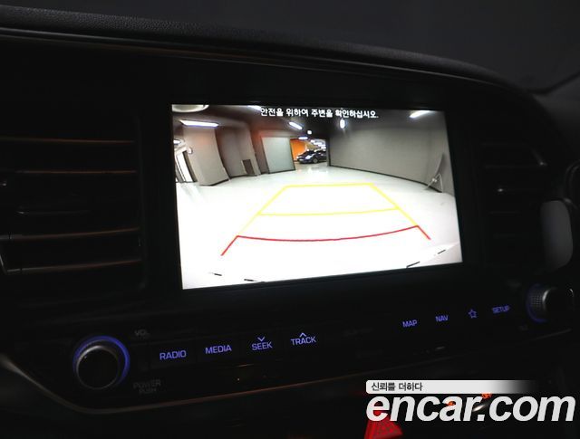 Hyundai AVANTE 2019 — photo 7