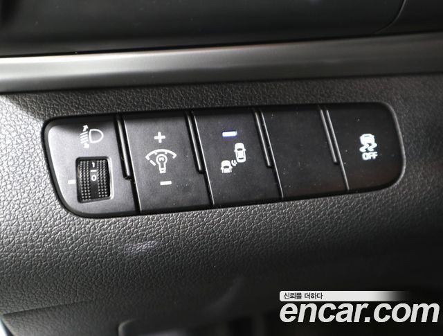Hyundai AVANTE 2019 — photo 14