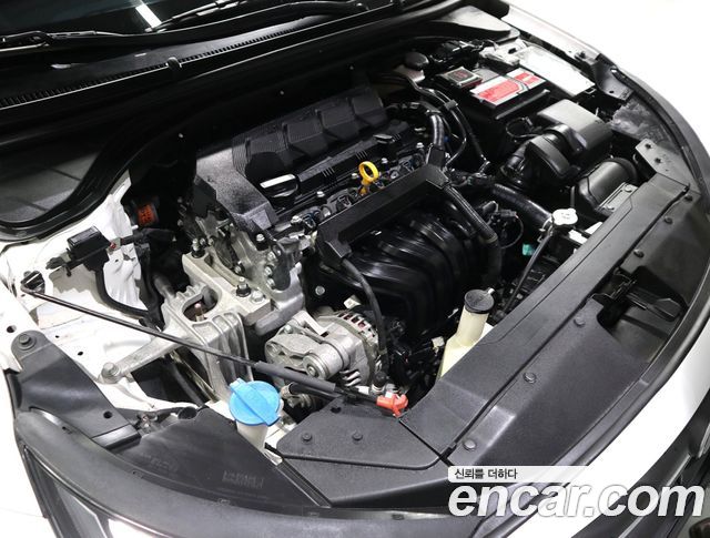 Hyundai AVANTE 2019 — photo 16