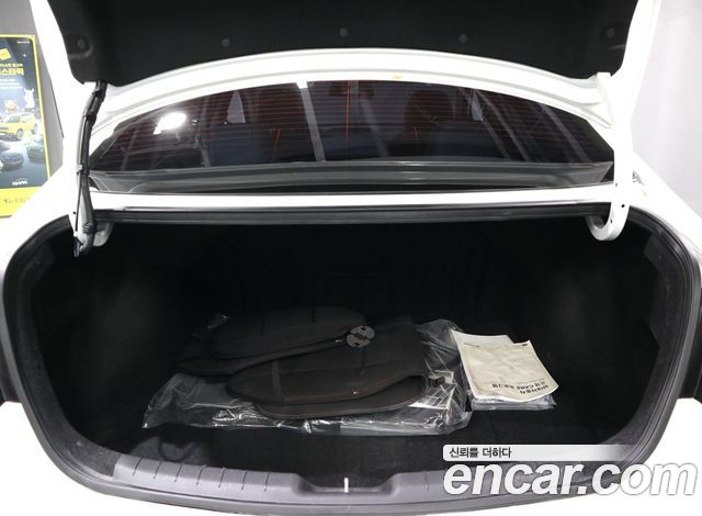 Hyundai AVANTE 2019 — photo 19