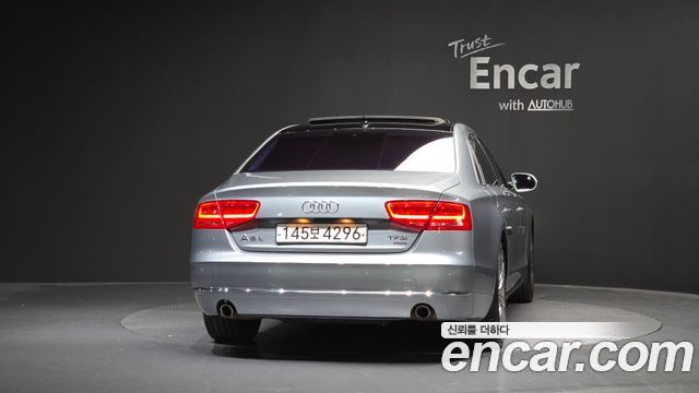 Audi A8 2012 — photo 4