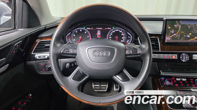Audi A8 2012 — photo 19