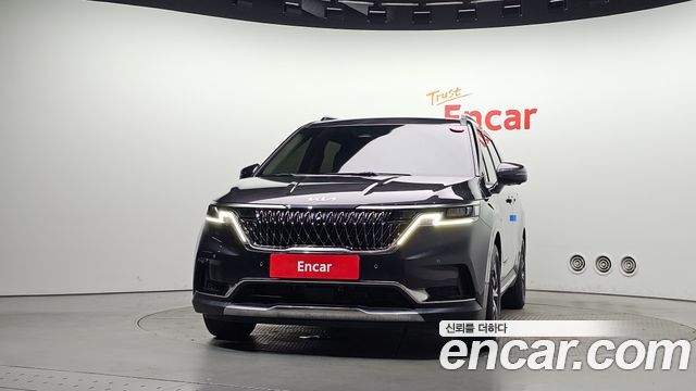 Kia Canival 2023 — photo 3
