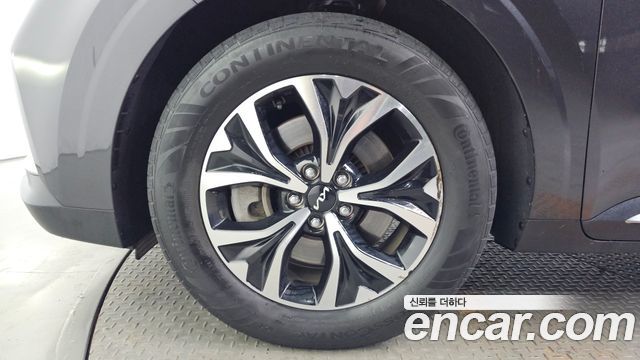 Kia Canival 2023 — photo 5