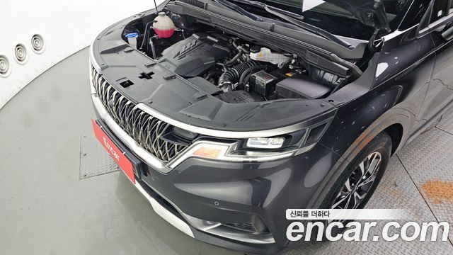 Kia Canival 2023 — photo 6