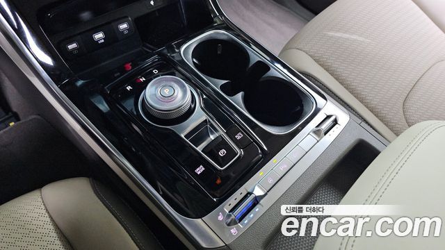 Kia Canival 2023 — photo 12