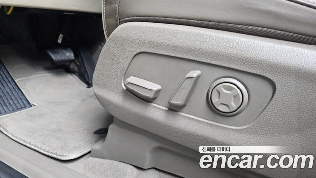 Kia Canival 2023 — photo 20