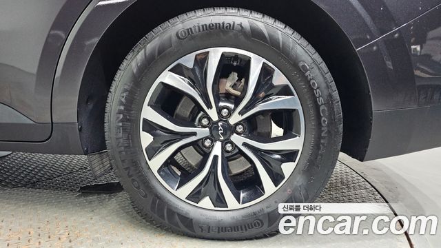Kia Canival 2023 — photo 7