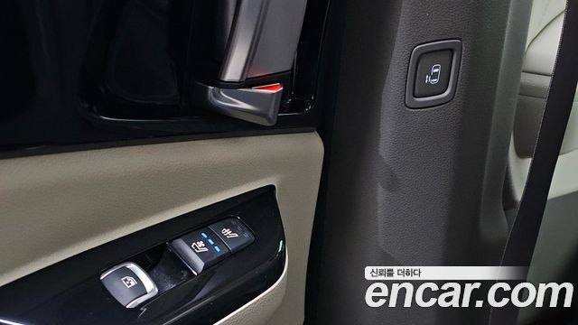 Kia Canival 2023 — photo 30