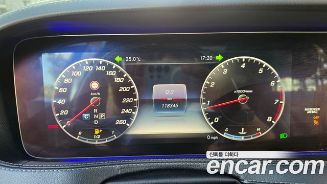 Mercedes-Benz S-Class 2019 — photo 11