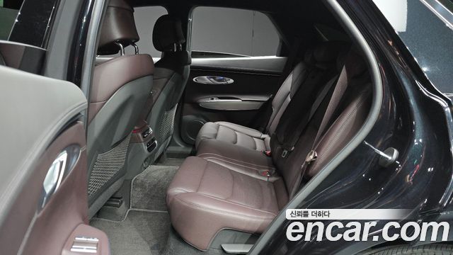 Genesis GV70 2024 — photo 18