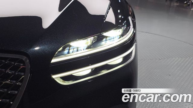 Genesis GV70 2024 — photo 8
