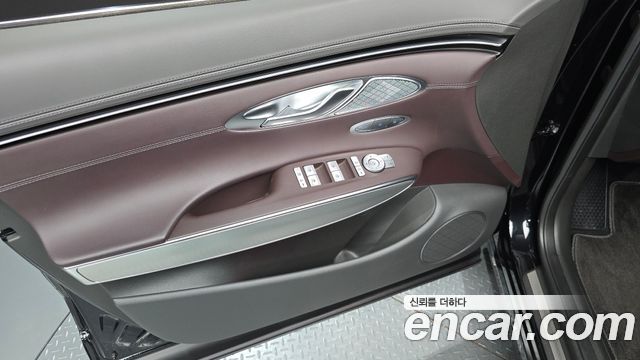 Genesis GV70 2024 — photo 14