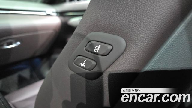 Genesis GV70 2024 — photo 28