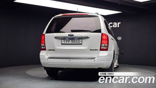 Kia Canival 2013 — photo 4