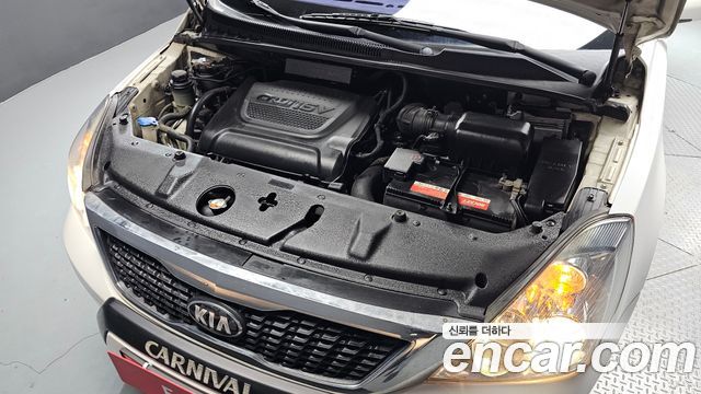 Kia Canival 2013 — photo 6