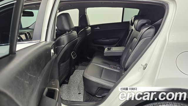 Kia Sportage 2016 — photo 11