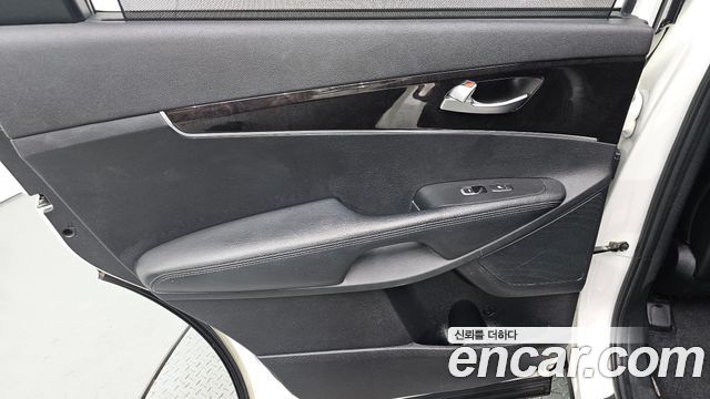 Kia Sorento 2015 — photo 15
