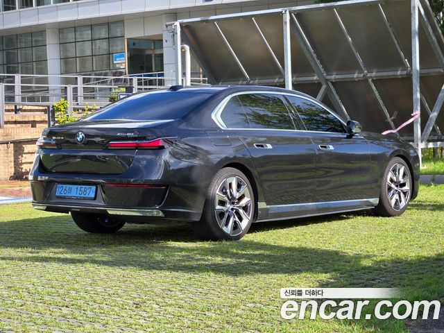 BMW i7 2024 — photo 4