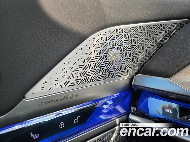 BMW i7 2024 — photo 10