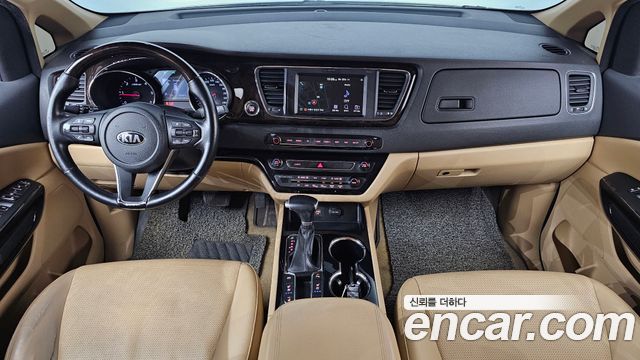 Kia Canival 2019 — photo 10
